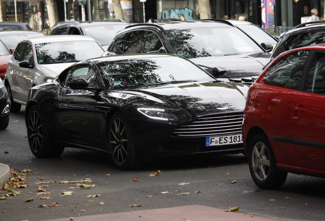 Aston Martin DB11