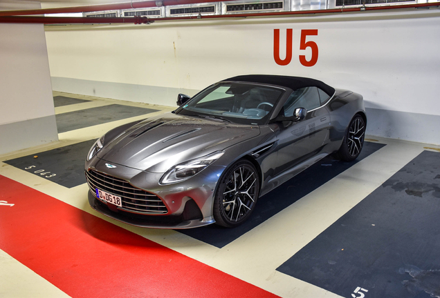 Aston Martin DB12 Volante