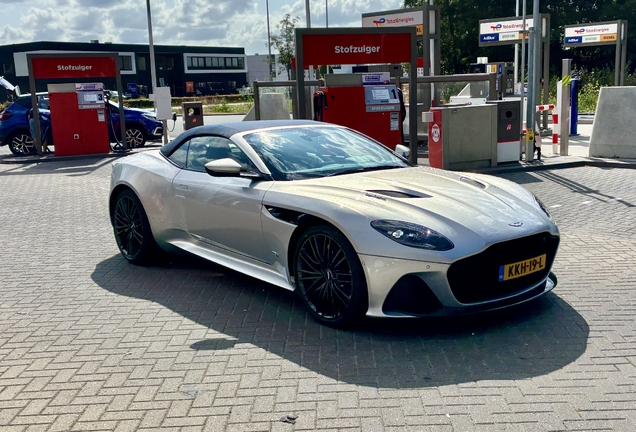 Aston Martin DBS Superleggera Volante