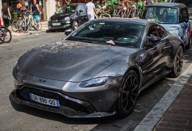 Aston Martin V8 Vantage 2018