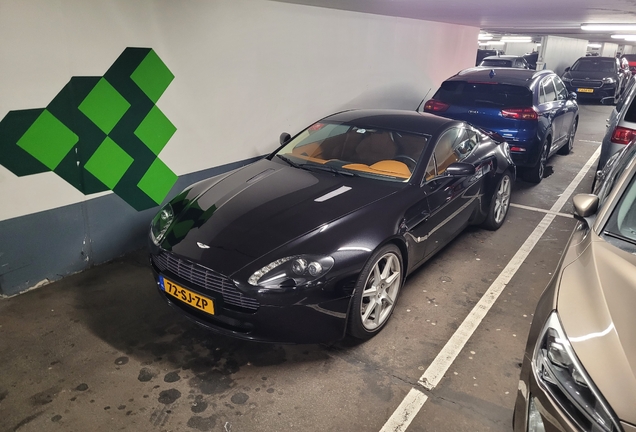 Aston Martin V8 Vantage
