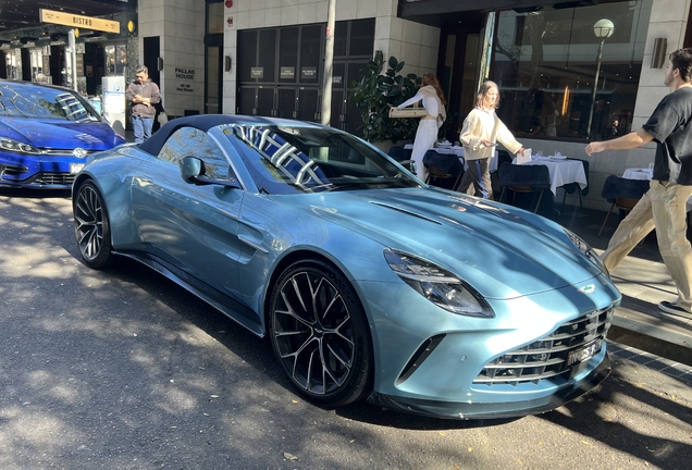 Aston Martin V8 Vantage Roadster 2025