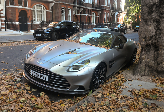 Aston Martin Vanquish Volante 2025