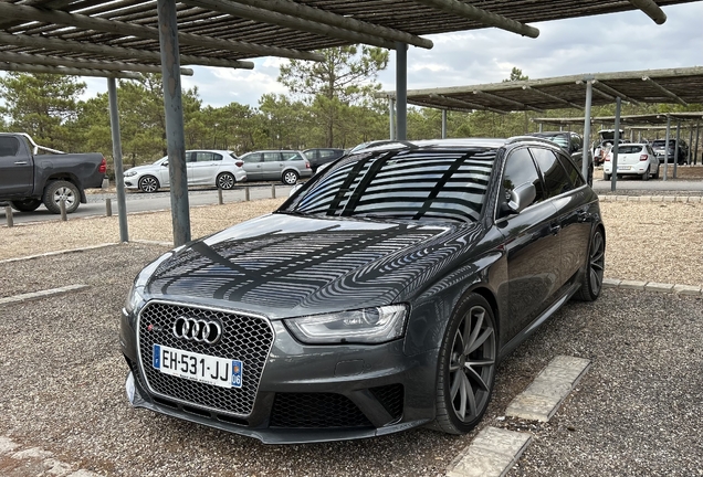 Audi RS4 Avant B8