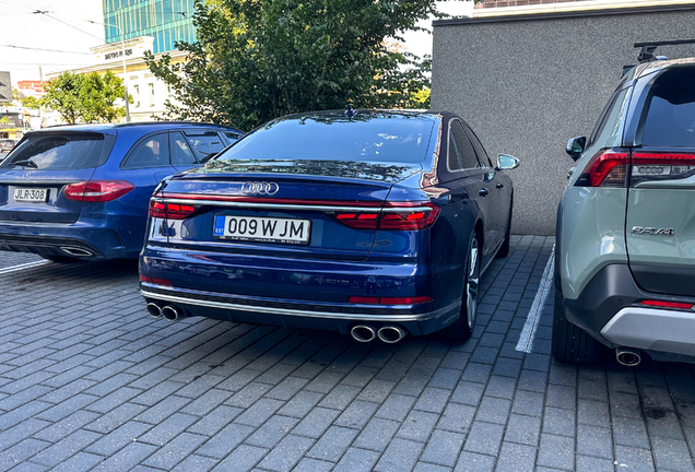 Audi S8 D5
