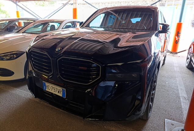 BMW XM G09 Label Red