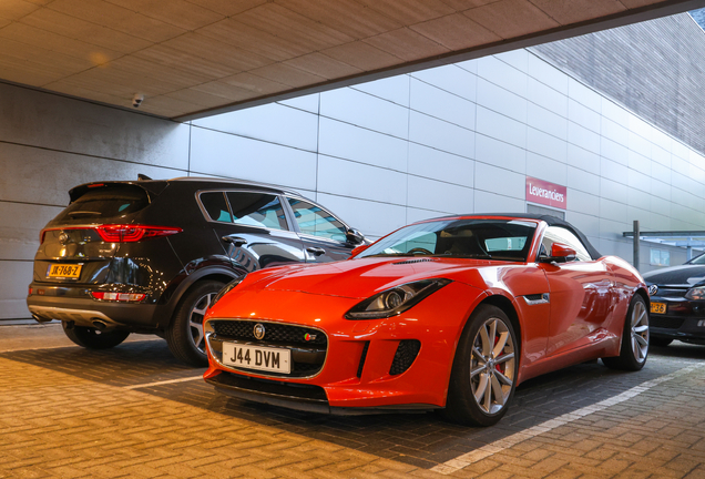 Jaguar F-TYPE S Convertible