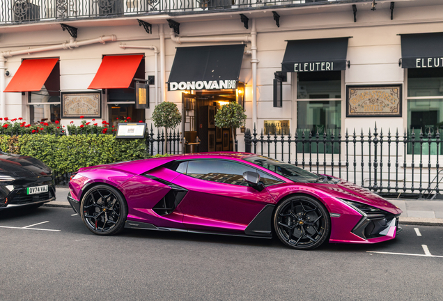 Lamborghini Revuelto