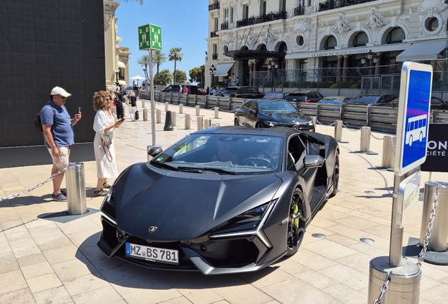 Lamborghini Revuelto