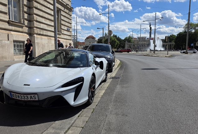 McLaren Artura Spider