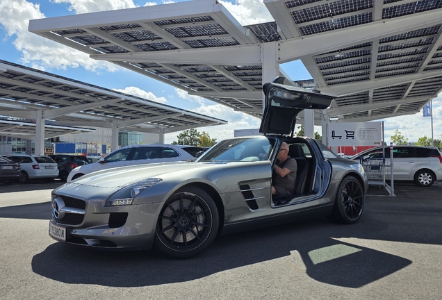 Mercedes-Benz SLS AMG