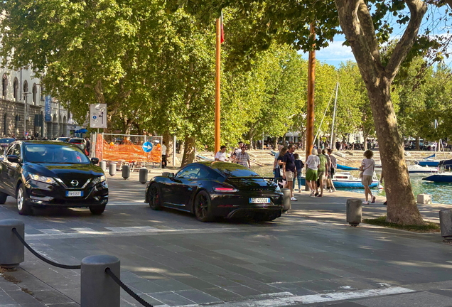 Porsche 718 Cayman GT4