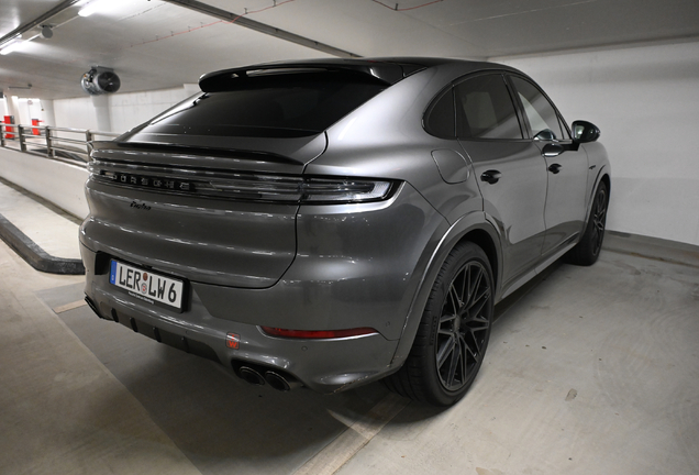Porsche Cayenne Coupé Turbo E-Hybrid