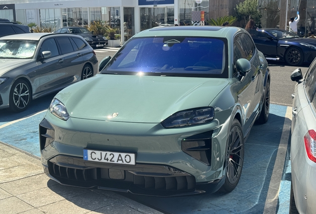 Porsche Cayenne Turbo Electric