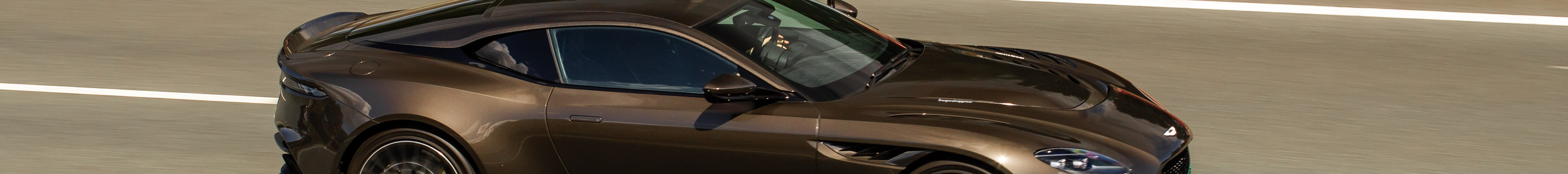 Aston Martin DBS 770 Ultimate