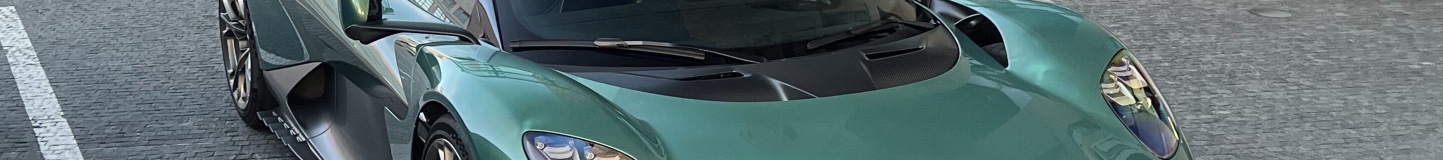 Aston Martin Valhalla
