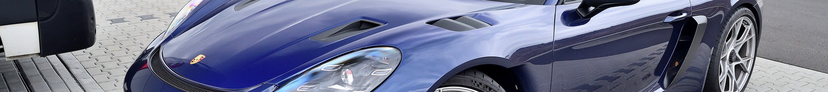 Porsche 718 Spyder RS