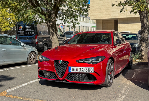 Alfa Romeo Giulia Quadrifoglio 2023