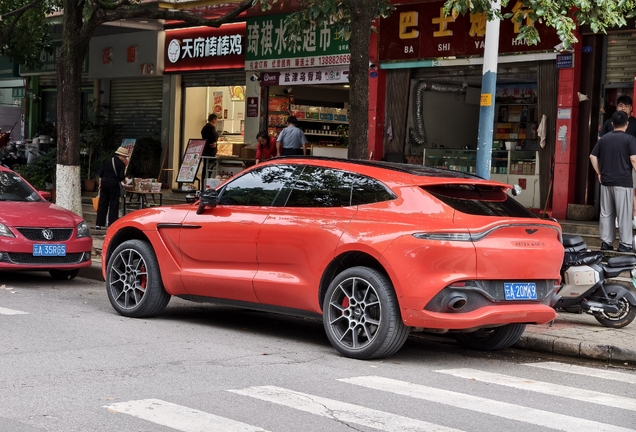 Aston Martin DBX