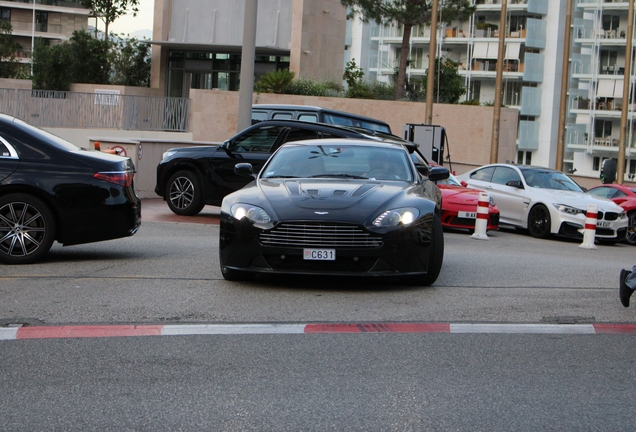 Aston Martin V12 Vantage