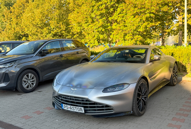 Aston Martin V8 Vantage 2018