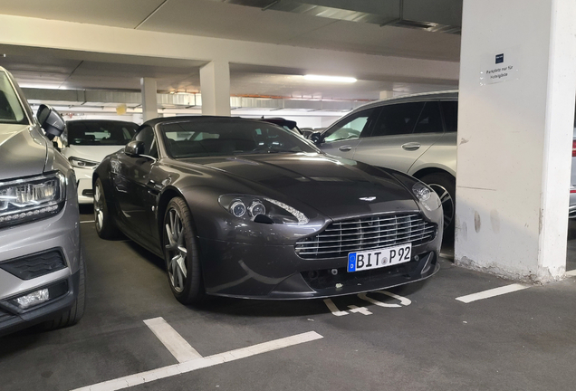 Aston Martin V8 Vantage Roadster 2012