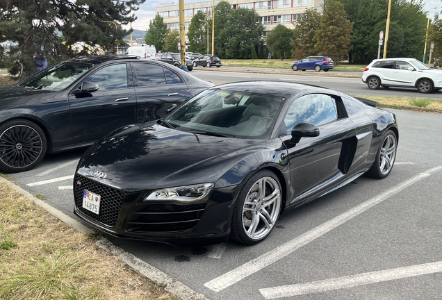 Audi R8 V10