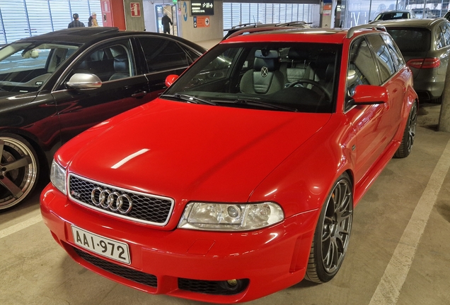 Audi RS4 Avant B5