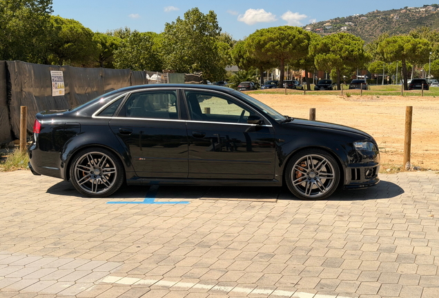 Audi RS4 Sedan