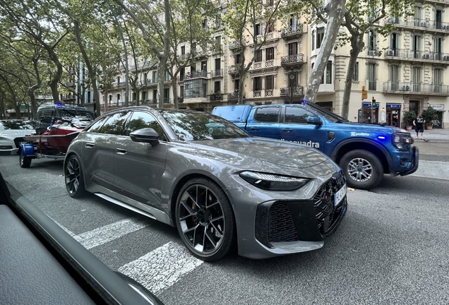 Audi RS5 Avant B10