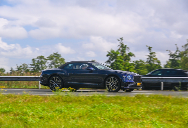 Bentley Continental GTC V8 2020