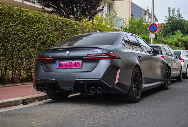 BMW M5 G90