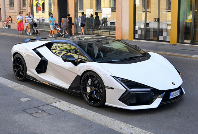 Lamborghini Revuelto