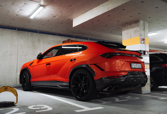 Lamborghini Urus Performante