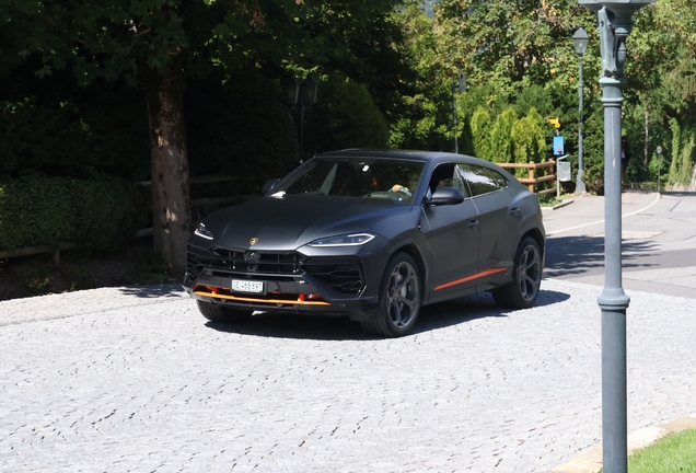 Lamborghini Urus SE