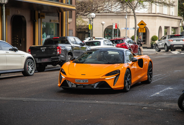 McLaren Artura Spider