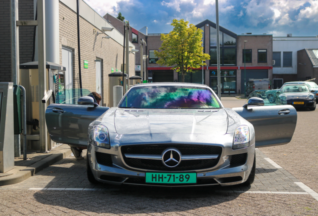 Mercedes-Benz SLS AMG Roadster
