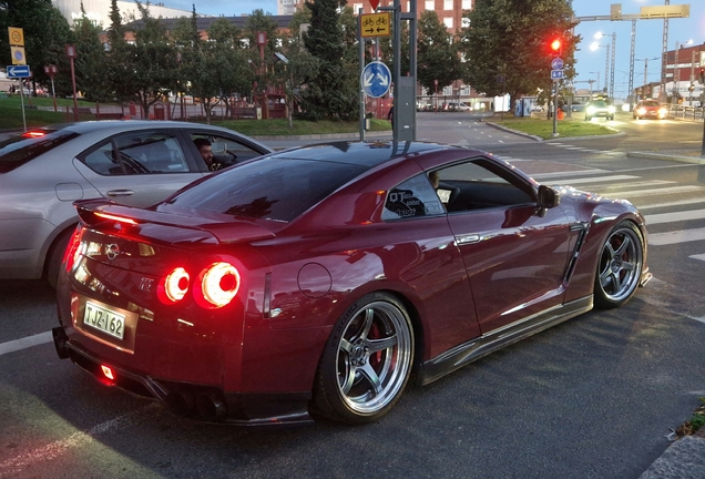 Nissan GT-R