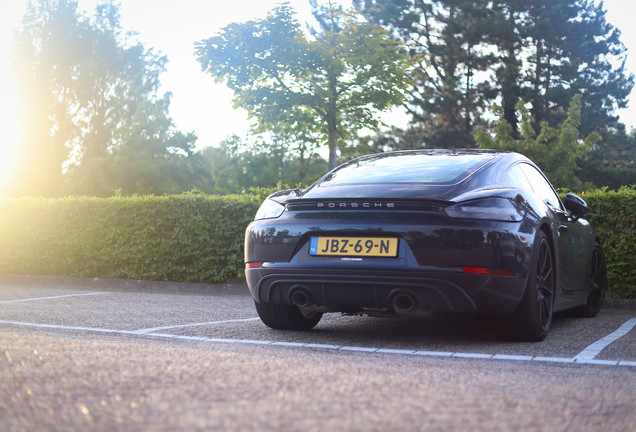 Porsche 718 Cayman GTS 4.0