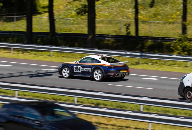 Porsche 992 Dakar