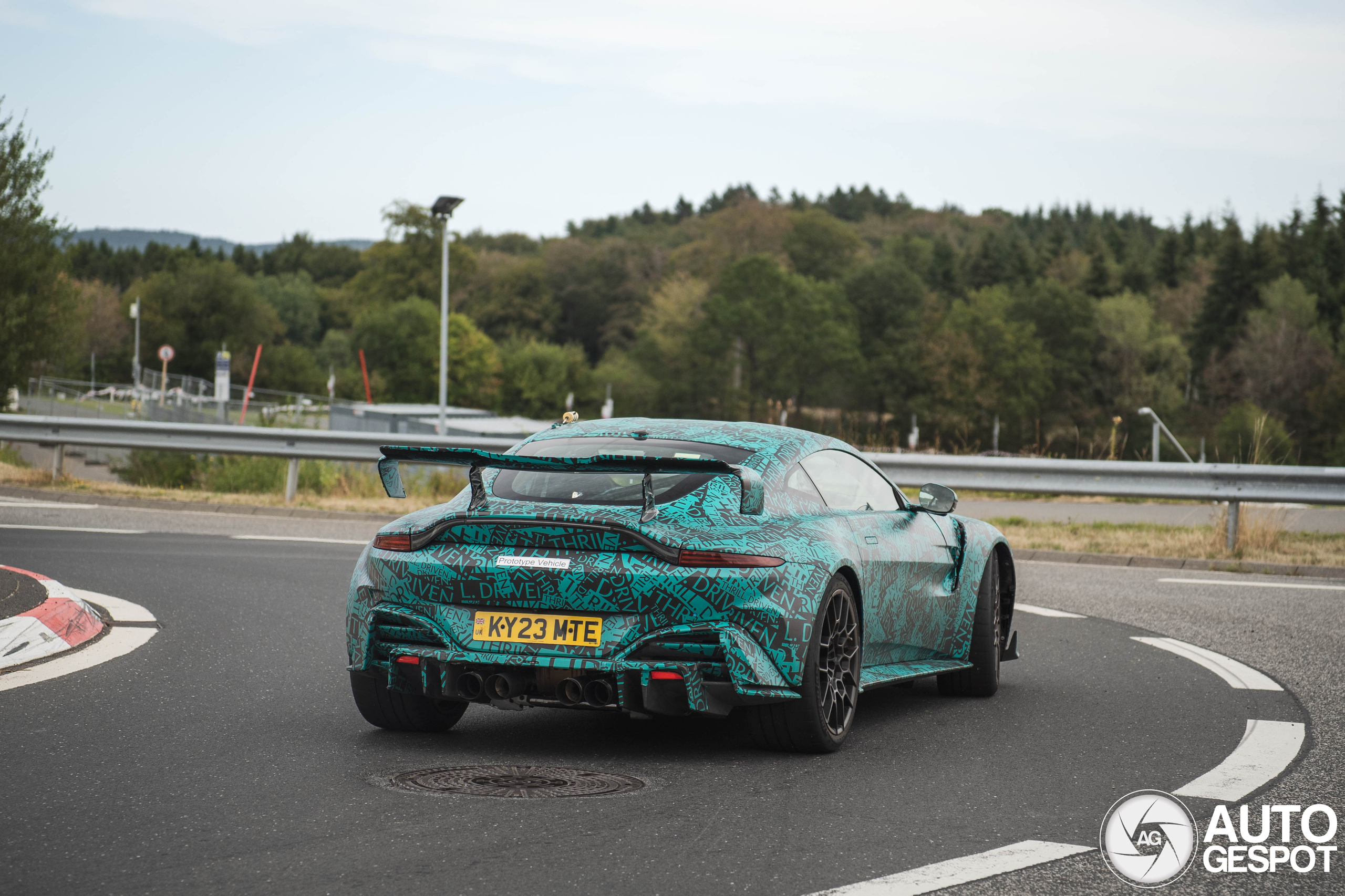 Aston martin vantage rs 2027