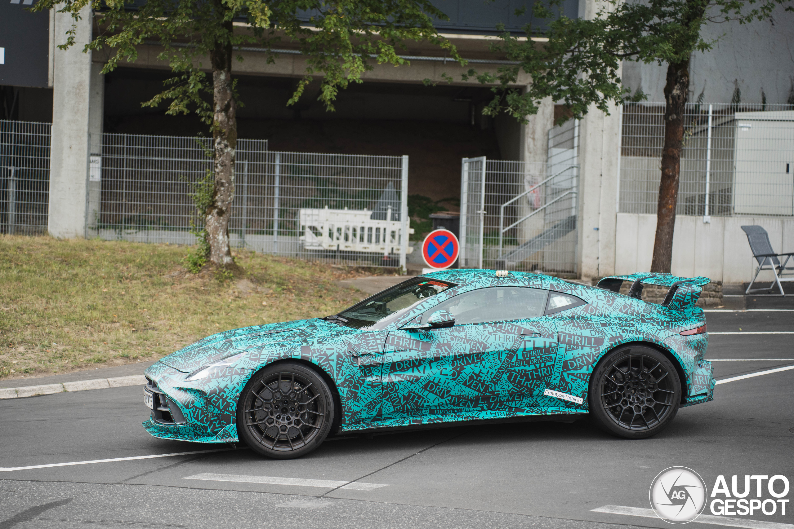 Aston martin vantage rs 2027