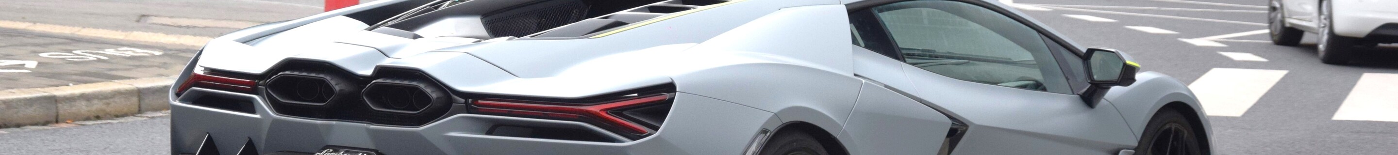 Lamborghini Revuelto