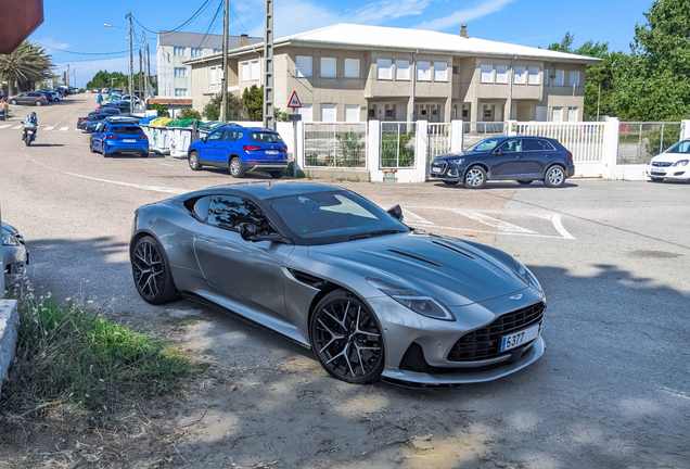 Aston Martin DB12