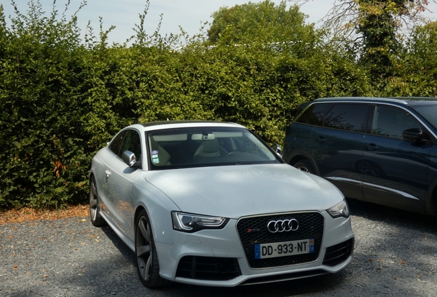 Audi RS5 B8 2012