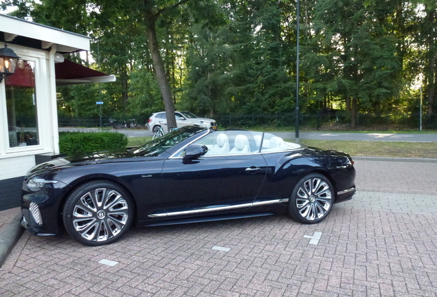 Bentley Continental GTC Mulliner 2025
