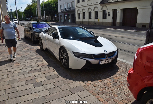 BMW i8