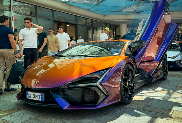 Lamborghini Revuelto