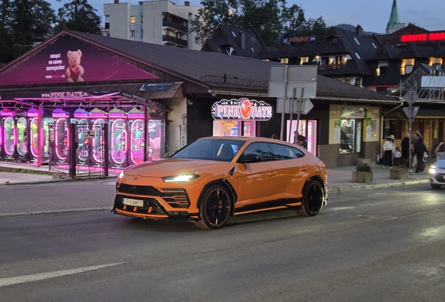 Lamborghini Urus Topcar Design