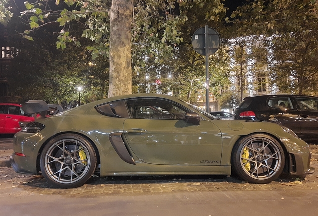 Porsche 718 Cayman GT4 RS Weissach Package